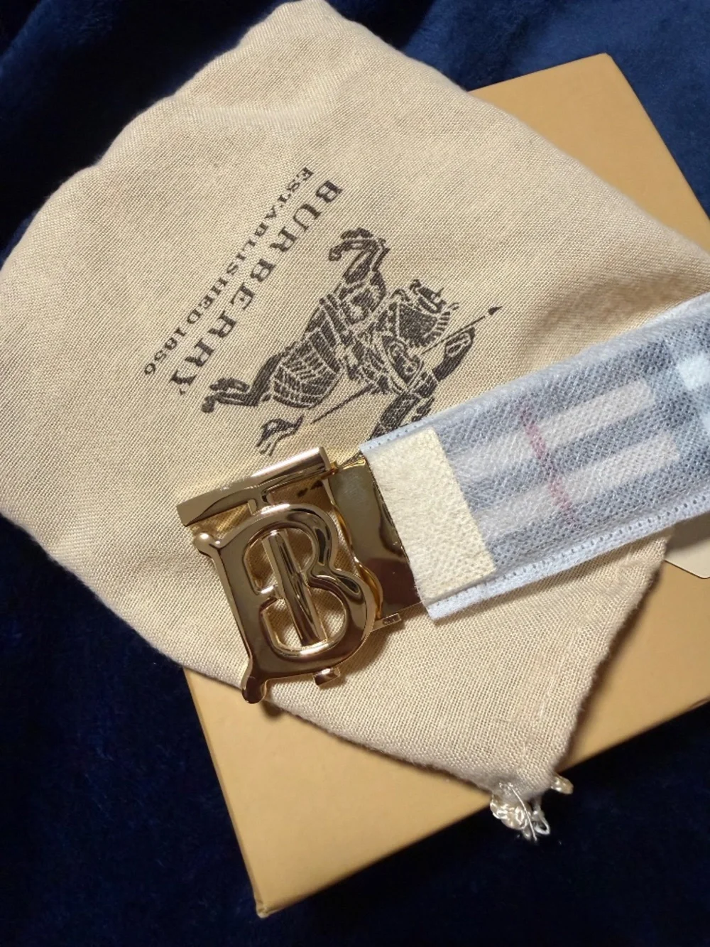 Burberry leather belt